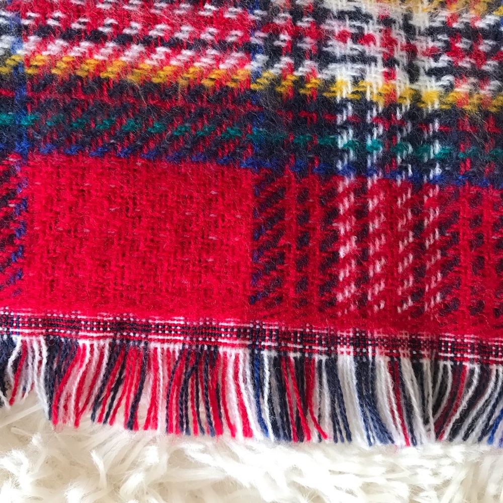 Red plaid blanket scarf reversible navy plaid fringe blanket scarf oversized - Picture 4 of 8